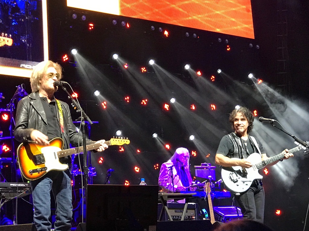 Hall & Oates Are “Back Together Again!” Celebrating Their New Tour With